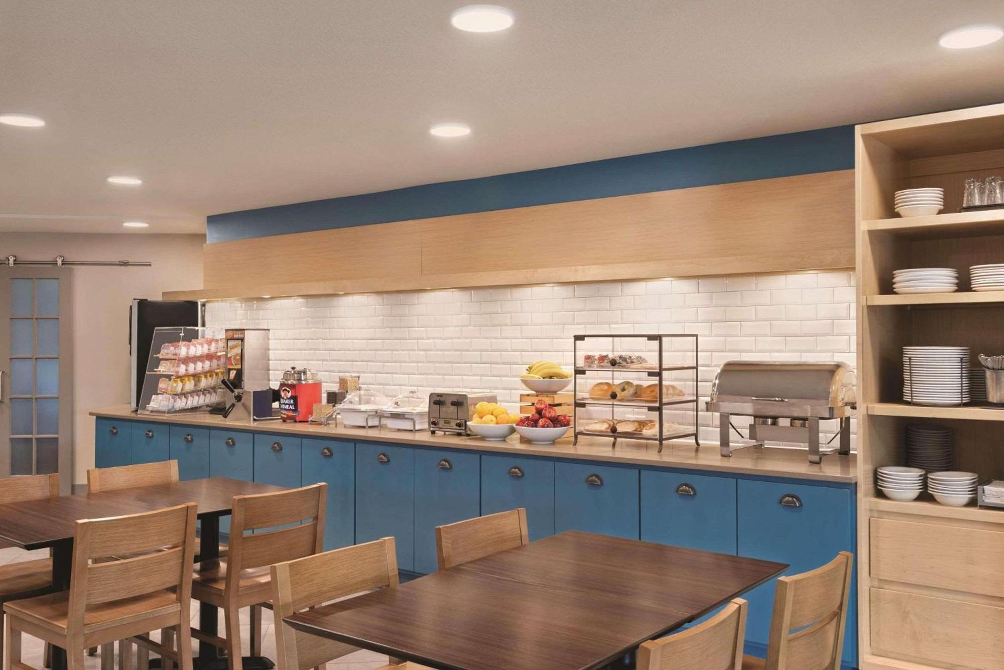 Country Inn & Suites By Radisson, Northfield, Mn Bagian luar foto