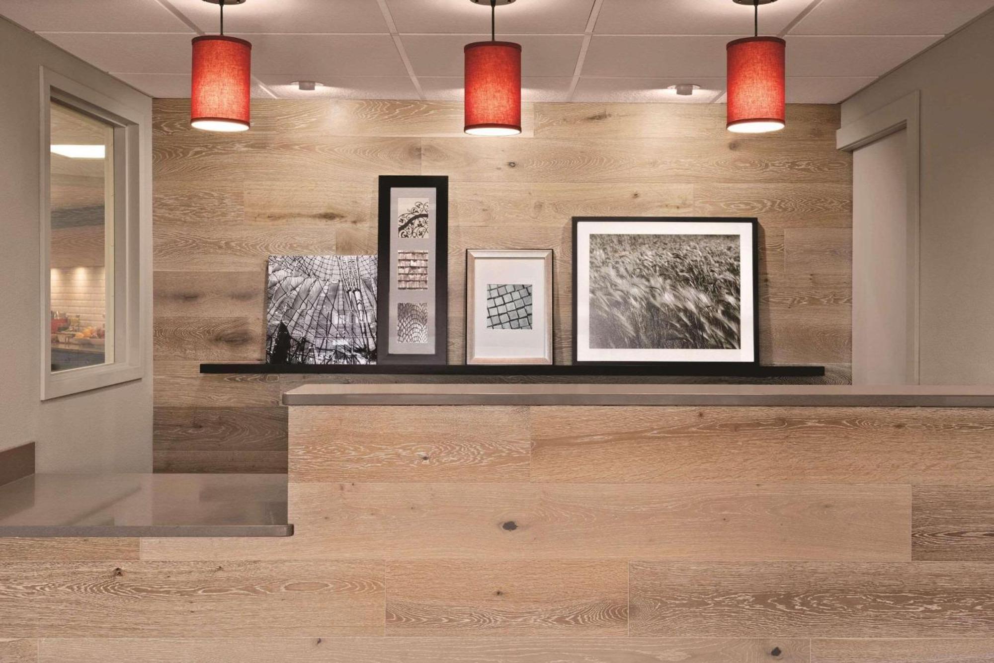 Country Inn & Suites By Radisson, Northfield, Mn Bagian luar foto