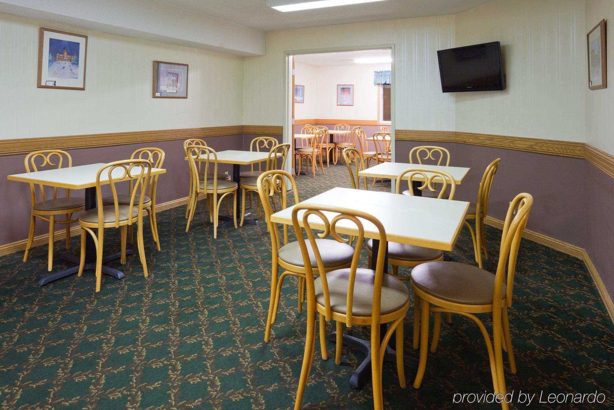 Country Inn & Suites By Radisson, Northfield, Mn Bagian luar foto