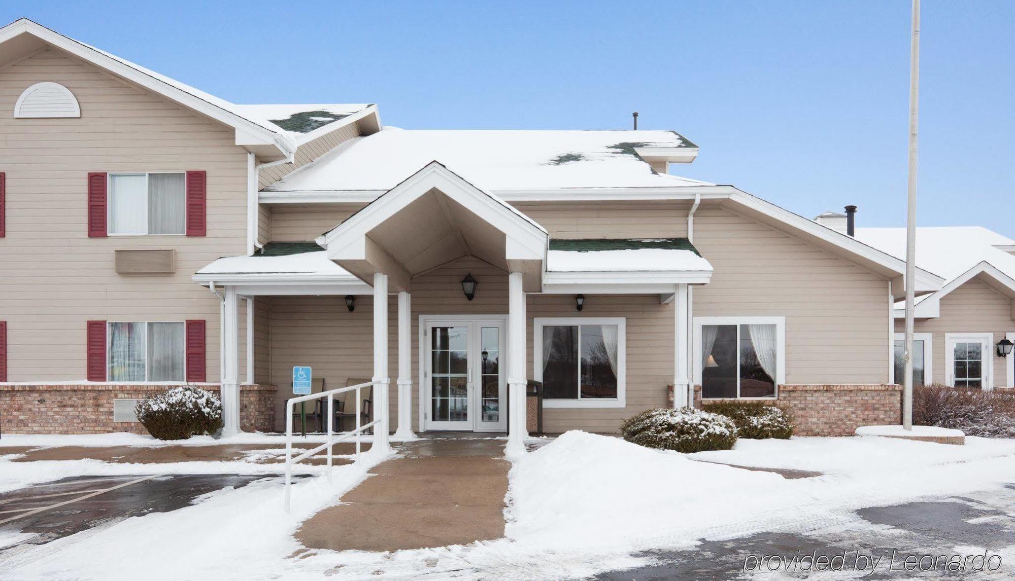 Country Inn & Suites By Radisson, Northfield, Mn Bagian luar foto